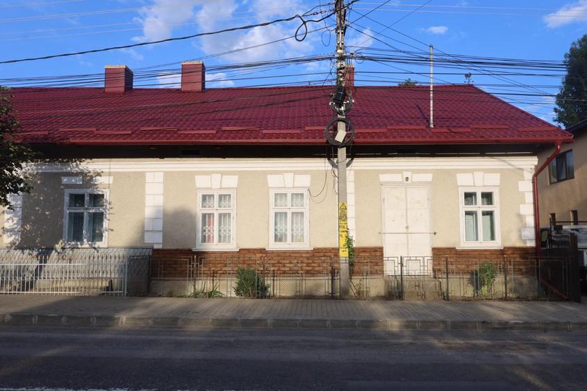 Spre vanzare proprietate centrala cu vad comercial - 1