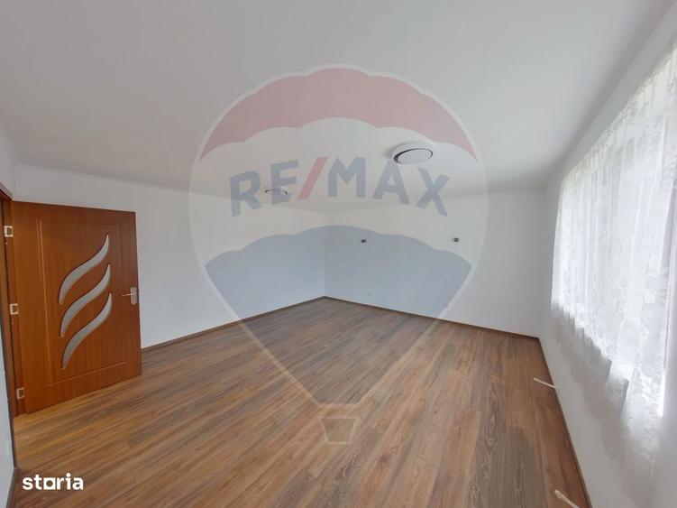 Casa cu 5 camere de vanzare in Piatra, Maramure? - 9