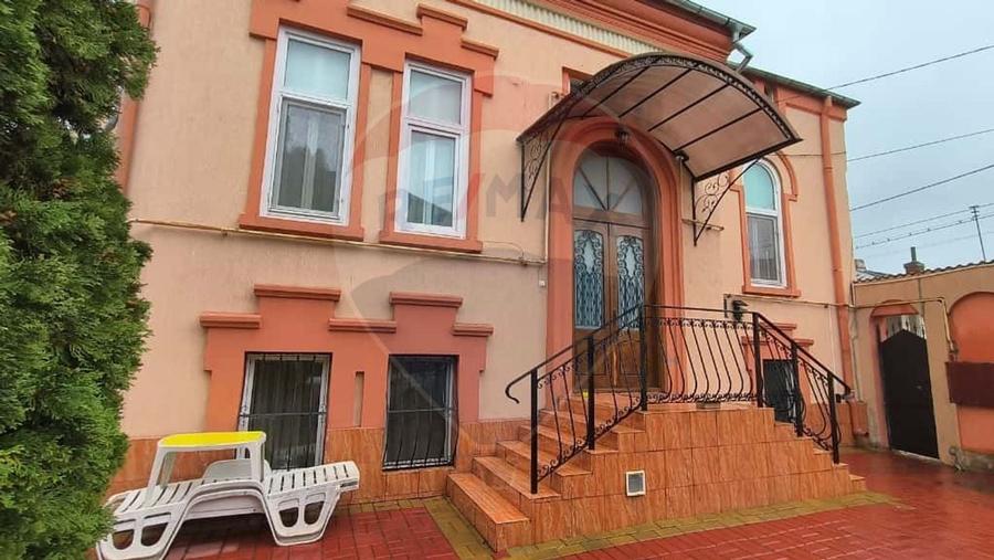 Casa cu piscina de vanzare in zona Piata Centrala Galati - 3