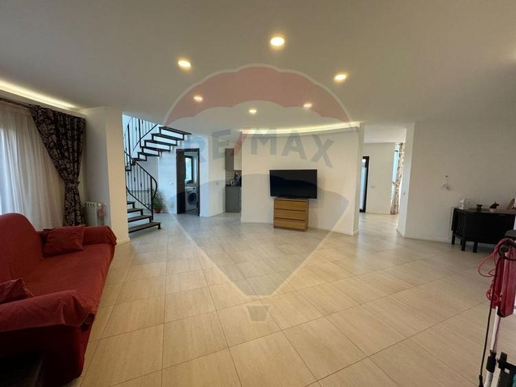 Casa / Vila deosebita in Golesti S+P+1 - 4