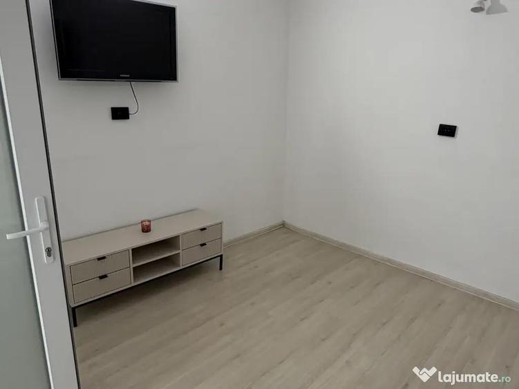 Inchiriez casa cu 3 camere la curte - 1