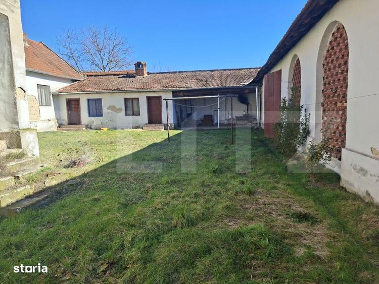 Casa spatioasa la sat SINTESTI, cu 6 camere, curte generoasa si gradin - 5