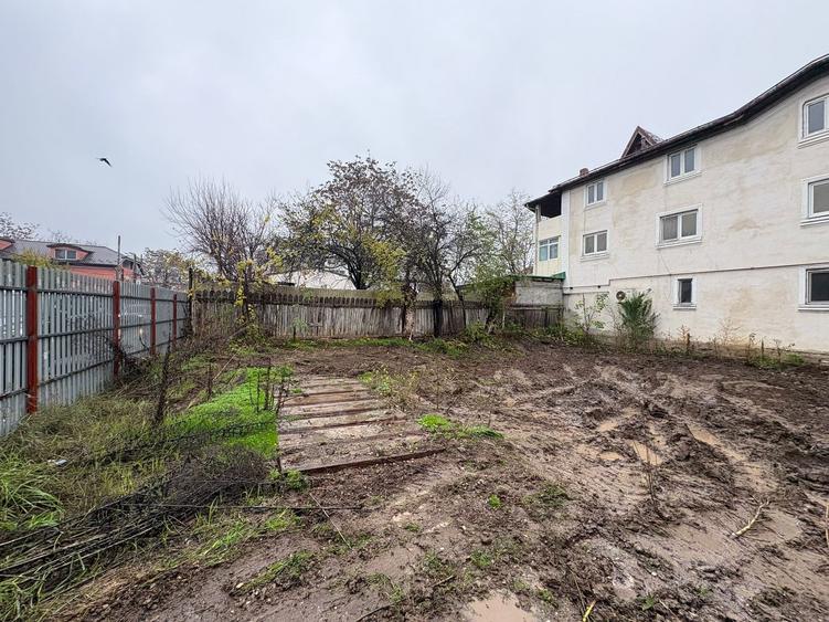 Teren intravilan 304 mp, Bulevardul Uverturii - 1