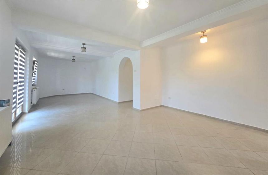 Spatiu comercial de inchiriat, etaj 1 zona Cug - 4