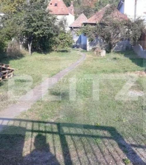 Teren cu suprafata 1624 mp, cu casa individuala, 60 mp, zona Teren cu suprafata 1624 mp, cu casa individuala, 60 mp, zona