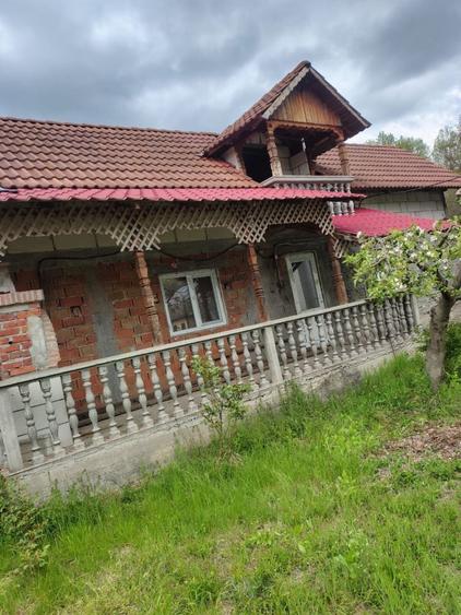 Case si teren de vanzare - 2