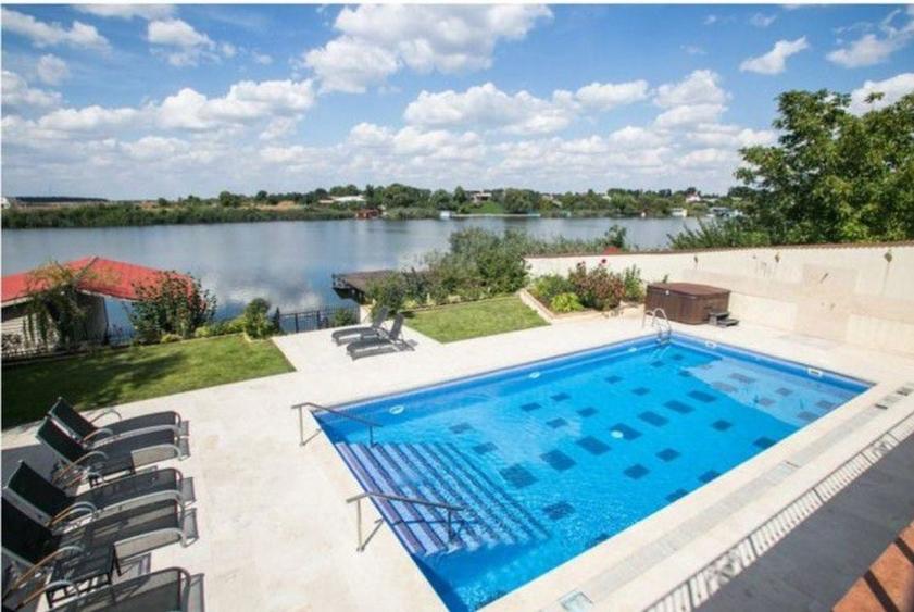 Vila de vanzare 8 camere deschidere directa la Lacul Snagov, 800 mp - 1