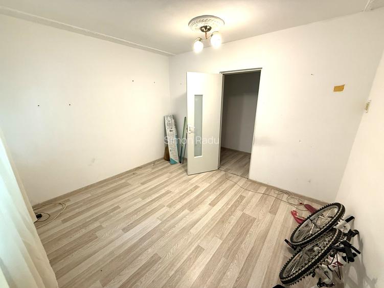 Apart 3 camere, Dacia-Lidl, liber