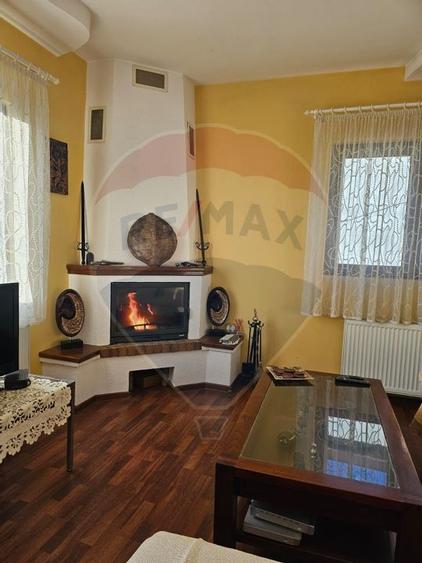 CASA SPATIOASA SI PRIMITOARE IN CENTRUL ORASULUI  AVRIG JUD,  SIBIU - 21