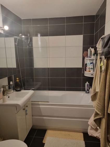 Inchiriez apartament 2 camere - 4