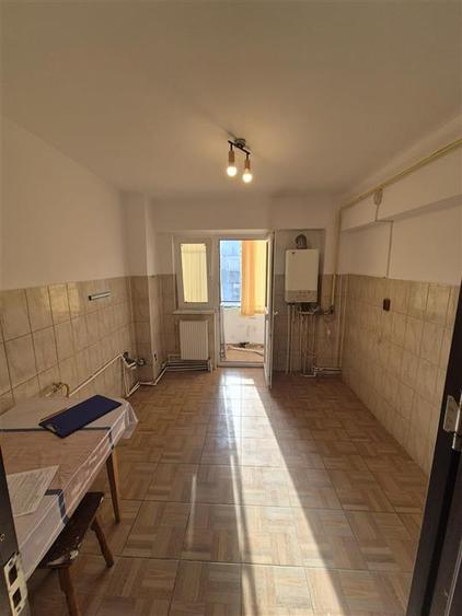 LIBER! 3 camere, confort 1 decomandat, etaj 3, Obor - Dinamo - 7