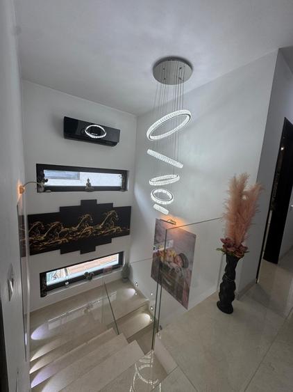 Individuala - 4 Camere - Mobilata si Utilata - LUX - 10