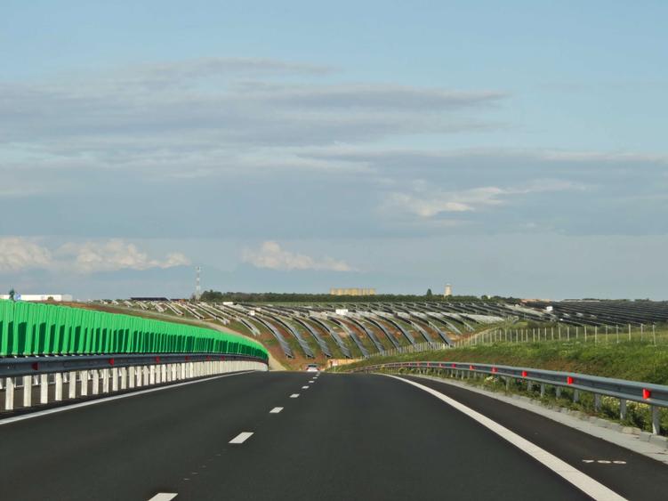 Teren de inchiriat Banner publicitar Totem Unipol - 2