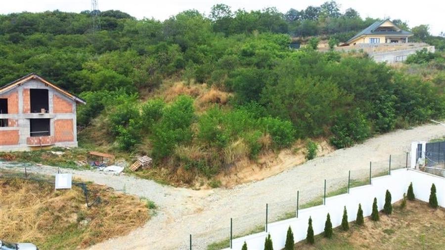 TEREN INTRAVILAN - RM. VALCEA - 8