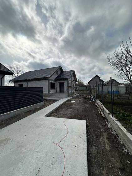 Casa de vanzare - Valu lui Traian - teren 335 m2 - 1