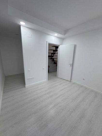 Vila Noua 3 camere cu Mansarda Cosmopolis - 5