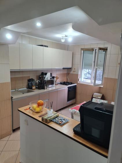 Apartament 3 camere Titan. 1 Decembrie 1918 - 12