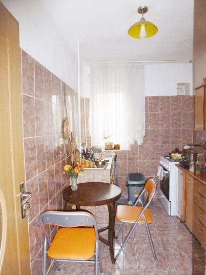 2 camere  etaj 1 - central - 1