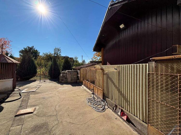 Casa de vanzare in Cuvin - 6