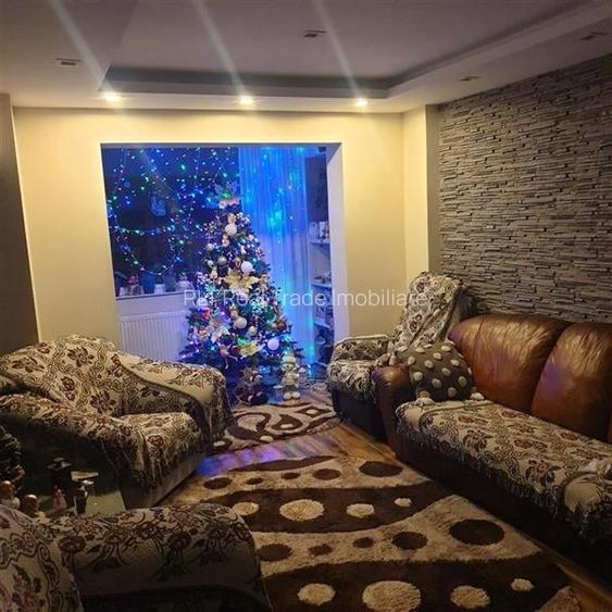 Apartament cu 4 camere decomandat, mobilat în Răcădău Apartament cu 4 camere decomandat, mobilat în Răcădău