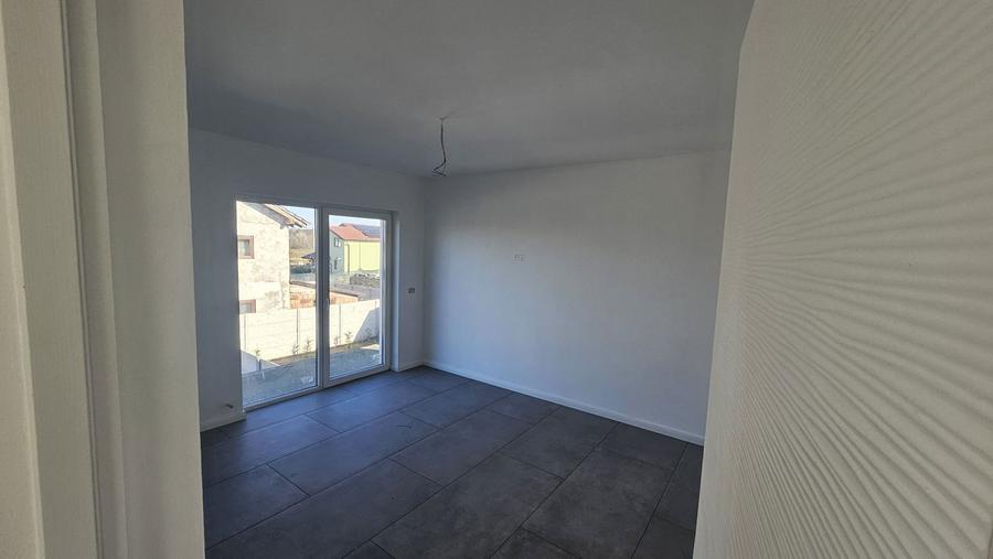 Casa moderna, noua , la cheie, cu piscina Fantanele - 2