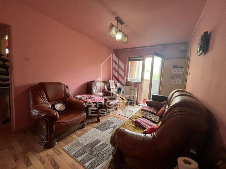 Apartament cu 3 camere, centrala proprie, etajul 1, zona ... - 2