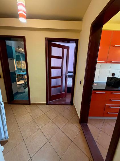 Apartament 2 camere,str.Mircea Voda,etaj 2 - 3