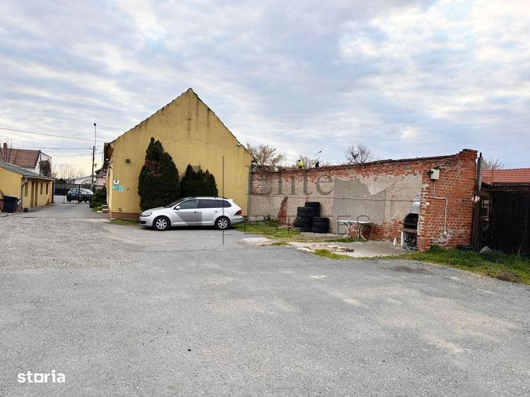 Spatiu cu 4 birouri cu teren de 3000mp - 3