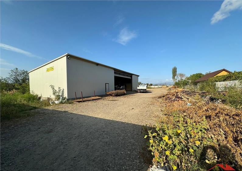 Hala industriala 275mp si teren 3185mp de in Garoafa - 1