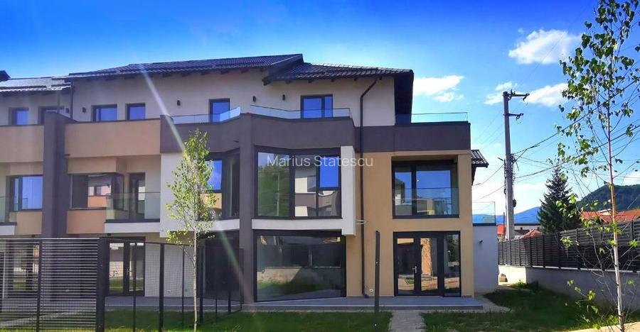 PRIMAVERII VILLAS, CARTIER PRIVAT LANGA ORAS; VILA ROSE