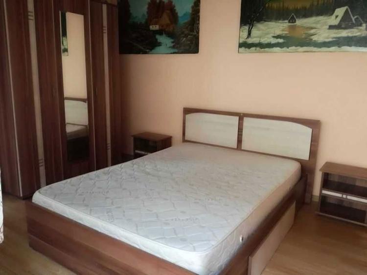 Inchiriez apartament la casa - 1