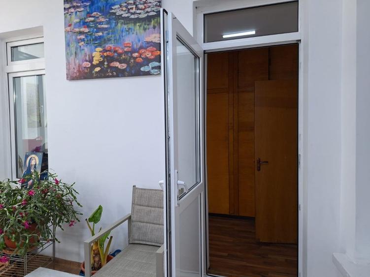 Vila fara risc seismic,renovata,izolata ext,P+1+pod inalt,9 camere,4 bai,pivnita - 26