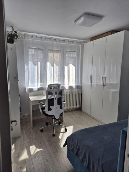Apartament cu 4 camere în Brâncoveanu