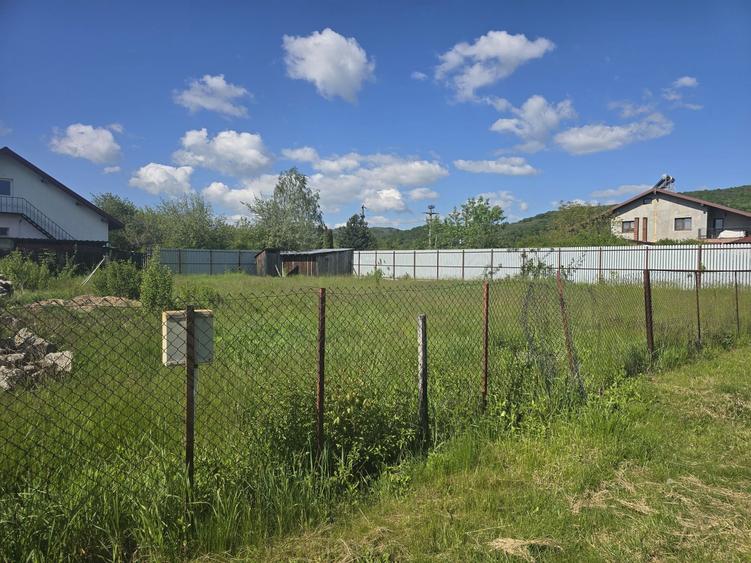 1000 mp teren cu utilitati in Bujoreni, str Trandafirilor - 1