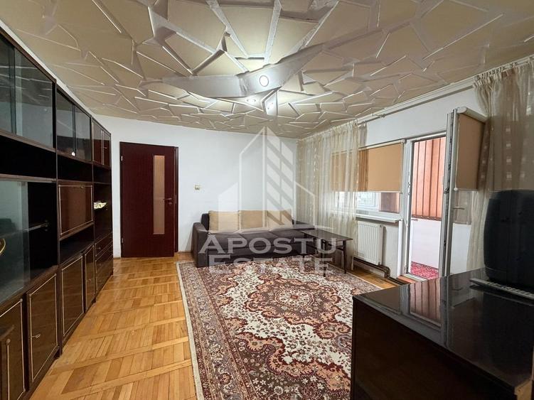 Apartament cu 2 camere, semidecomandat,centrala proprie,zona Girocului - 1