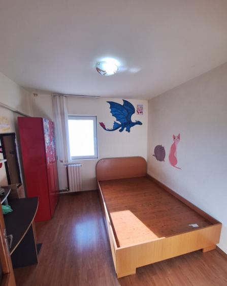 VAND SAU SCHIMB * APARTAMENT 3 CAMERE * INEL 2 * ETAJ 2 * - 7