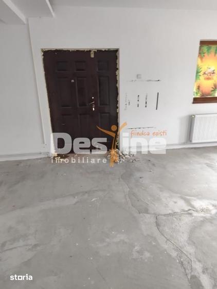 Casă cu 4 camere cu Teren 1200 Mp în Central