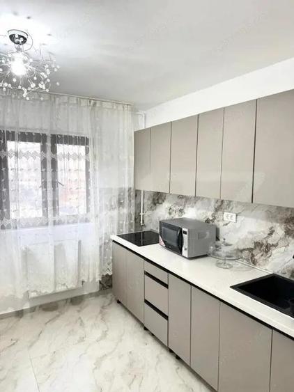 Apartament 3 camere, 65 mp, zona Cetate - 4
