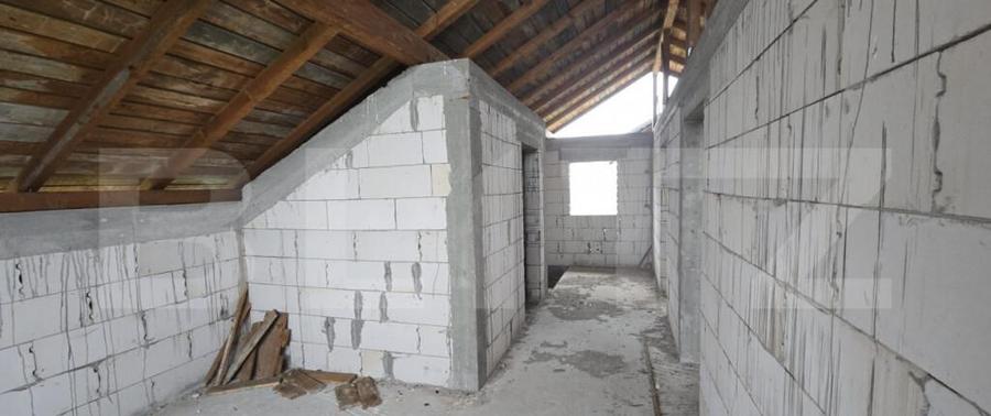 Casa la rosu, P+M, 4 camere, 400 mp teren, Simnicul de Jos - 2