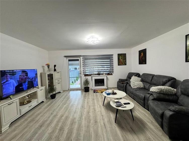 Casa tip duplex, Tarlungeni Casa tip duplex, Tarlungeni