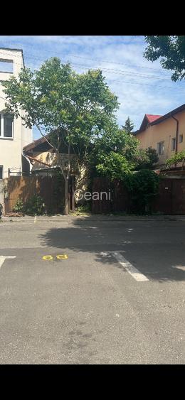 Vând casă/spațiu comercial zona Vitan Olimpia. Vând casă/spațiu comercial zona Vitan Olimpia.