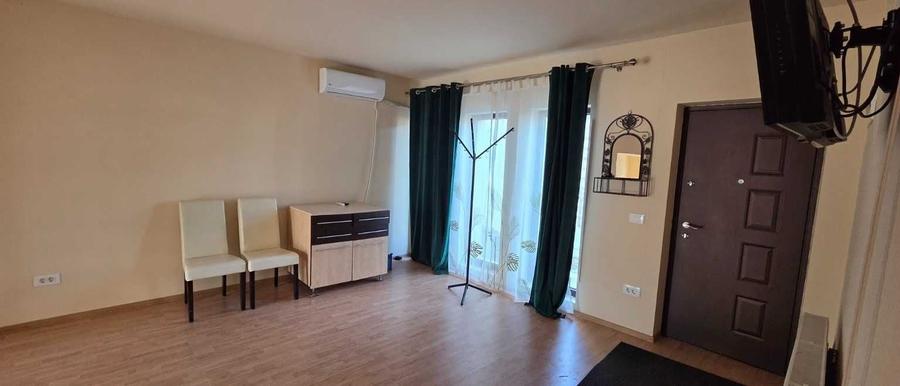 Apartament cu 3 camere decomandat în Valea Adâncă