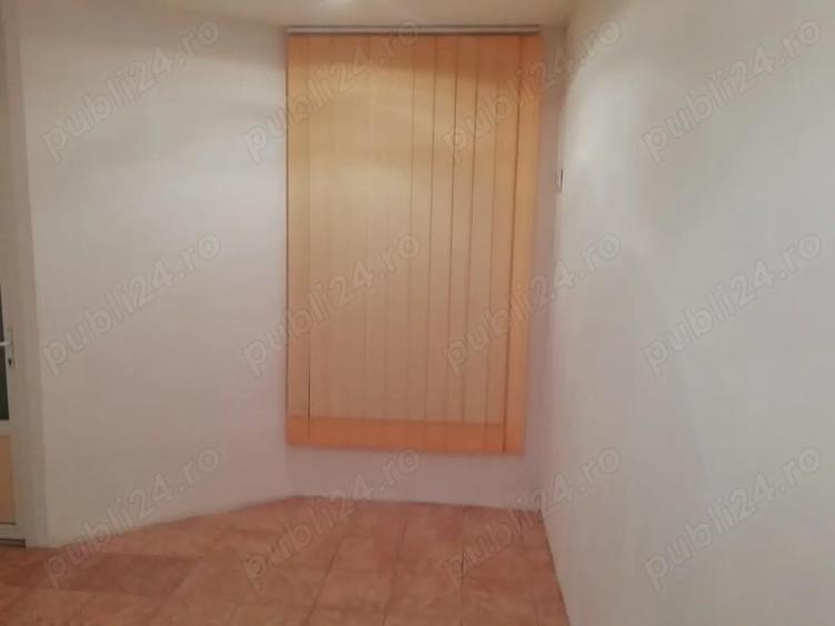 DE INCHIRIAT Spa?iu comercial 30 mp, ideal birou cabinet servici - 2
