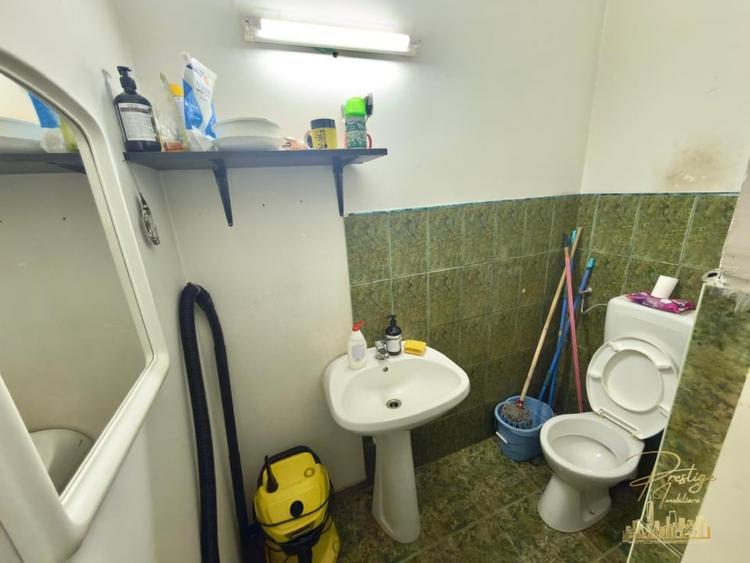 Spatiu comercial de tip showroom de inchiriat pe Bd. Decebal - Oradea - 10