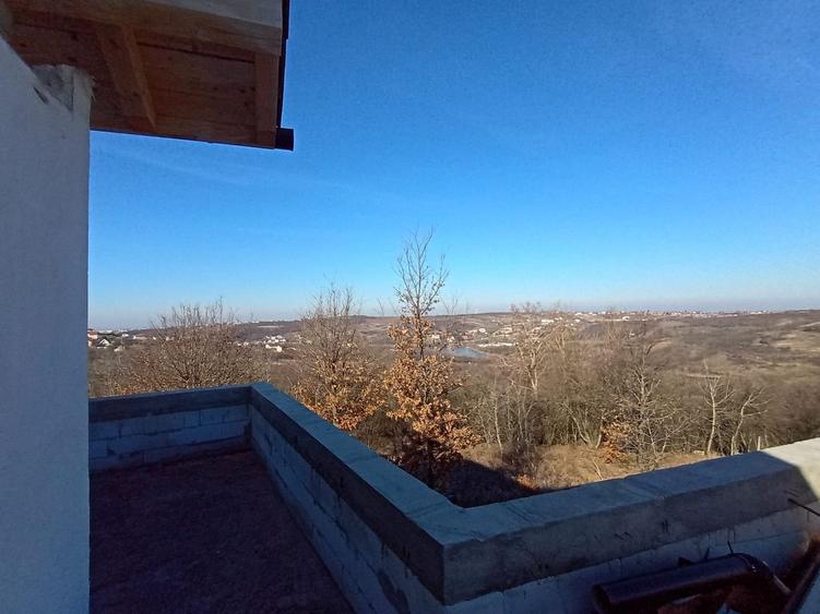 Casă lângă oraș+ teren 1253 mp priveliște superbă ,loc pentru 2 case - 2