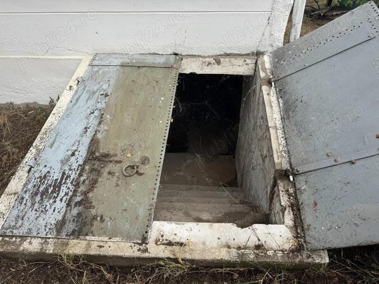 Casa + anexe de vanzare Sat Ro?iori, Comuna Vanatori, Mehedinti - 10