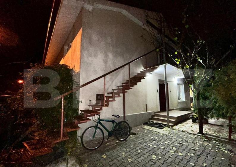 Casa pe 2 nivele , 240 mp , zona Draxlmaier - 22