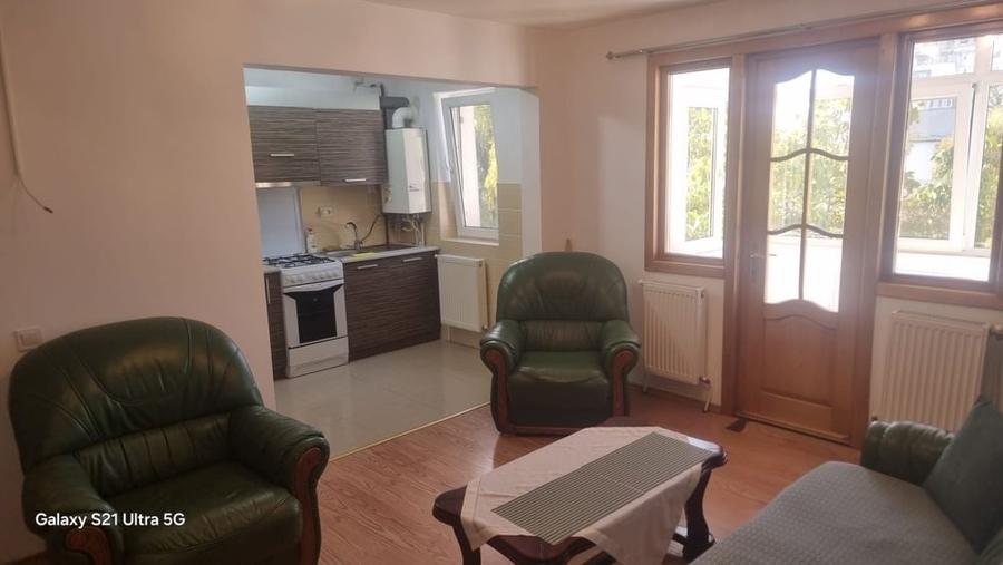 Apartament cu 2 camere semidecomandat în Central