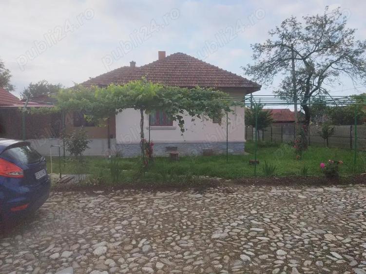 De vinzare teren intravilan +casa locuibila din caramida cu toate utilitatile - 3