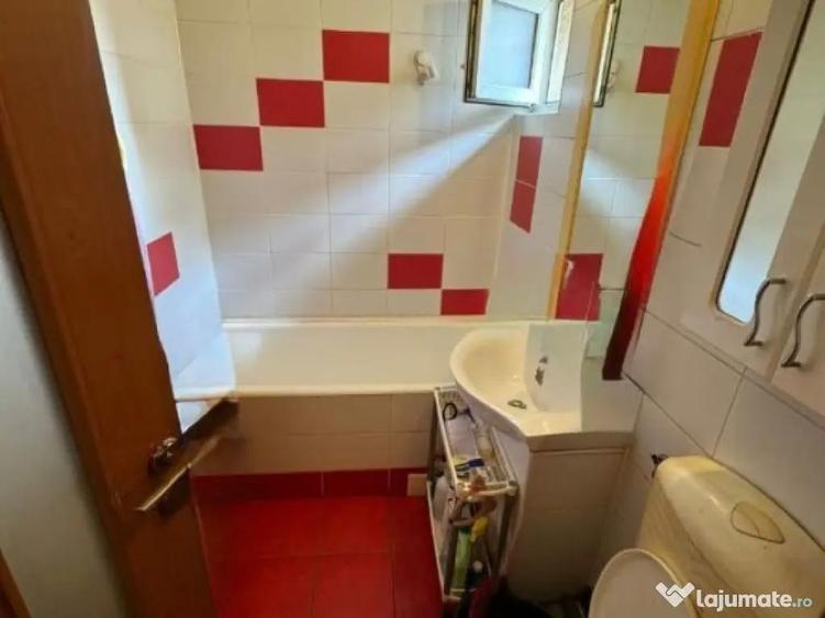 Apartament 3 camere decoamandat- zona Calea Bucuresti. - 3